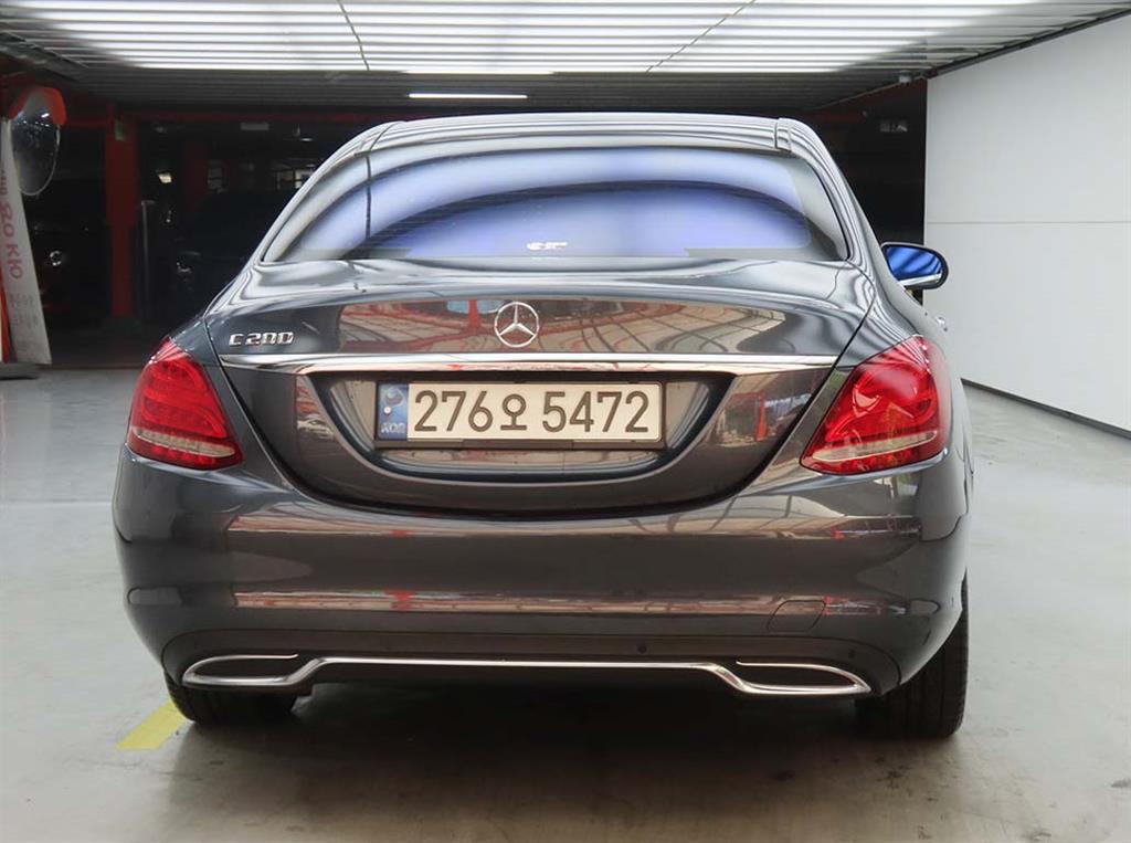 Mercedes Benz C Class - Vista 3