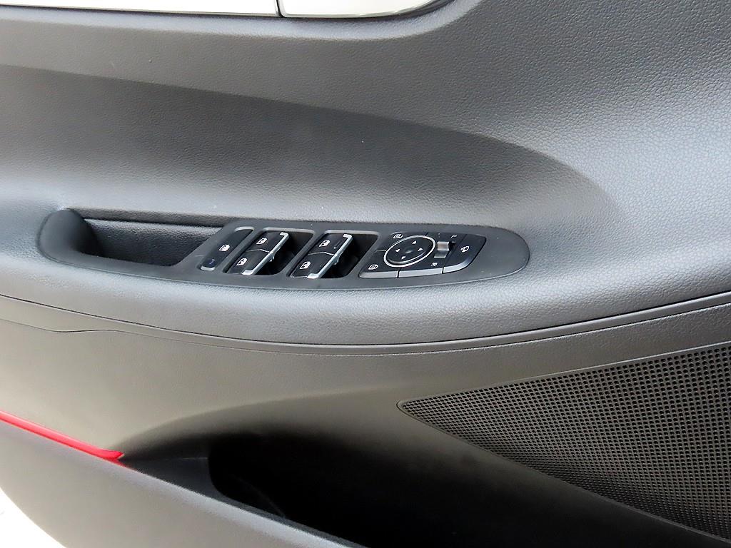 HYUNDAI Grandeur - Vista 11