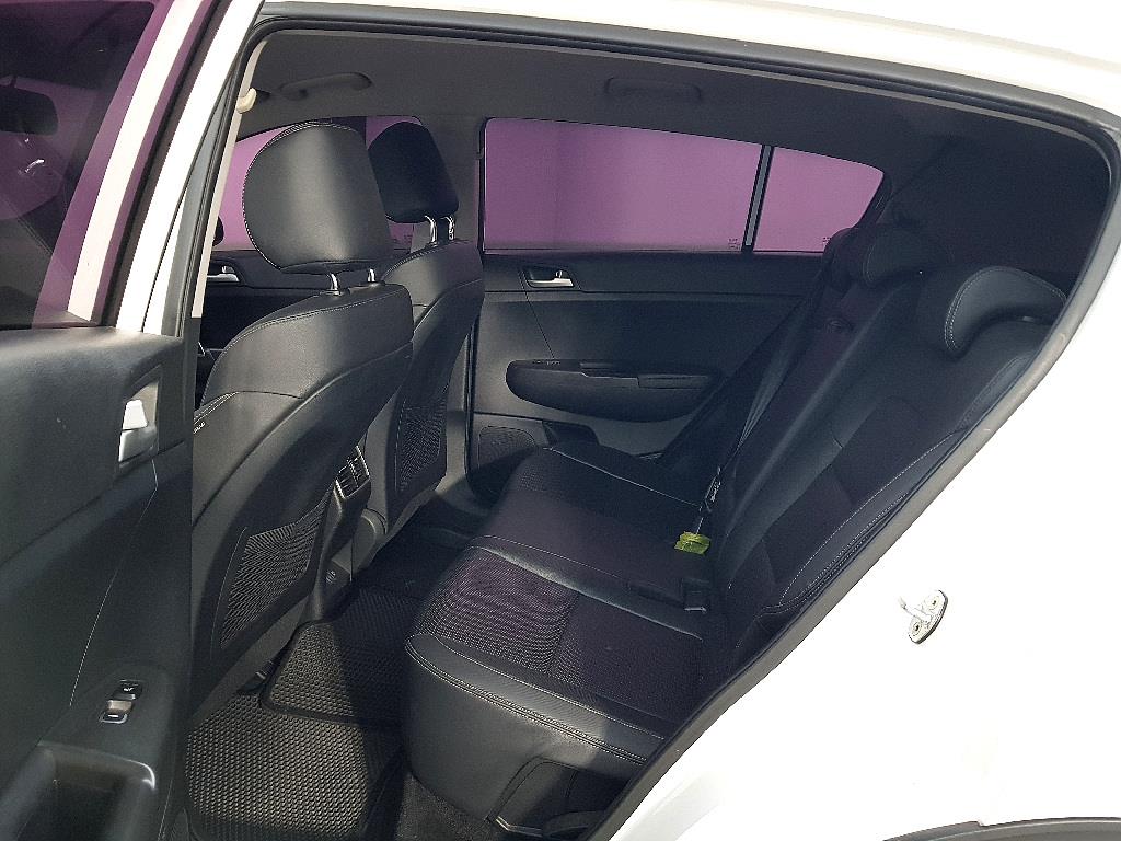 KIA Sportage - Vista 8