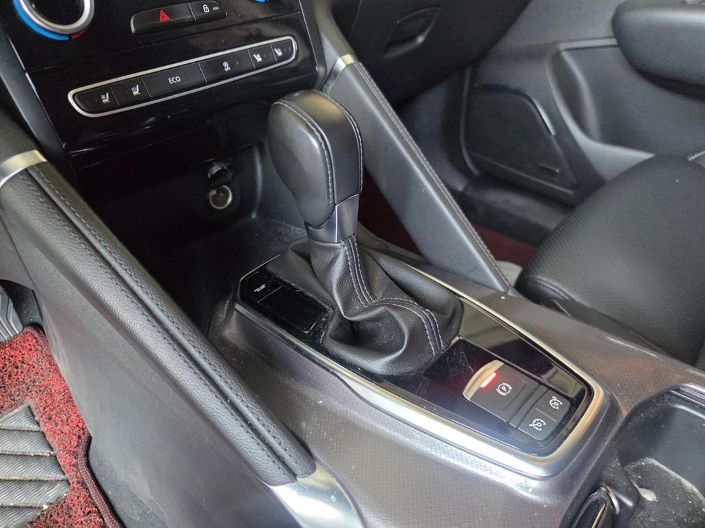 SAMSUNG QM6 - Vista 11