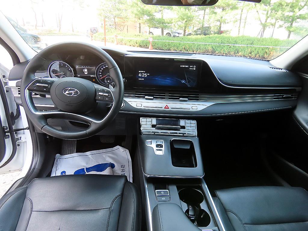 HYUNDAI Grandeur - Vista 7