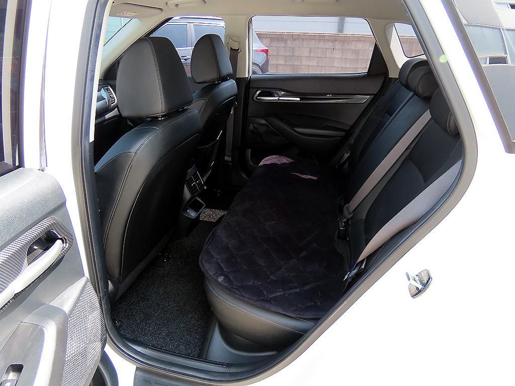 KIA Seltos - Vista 6