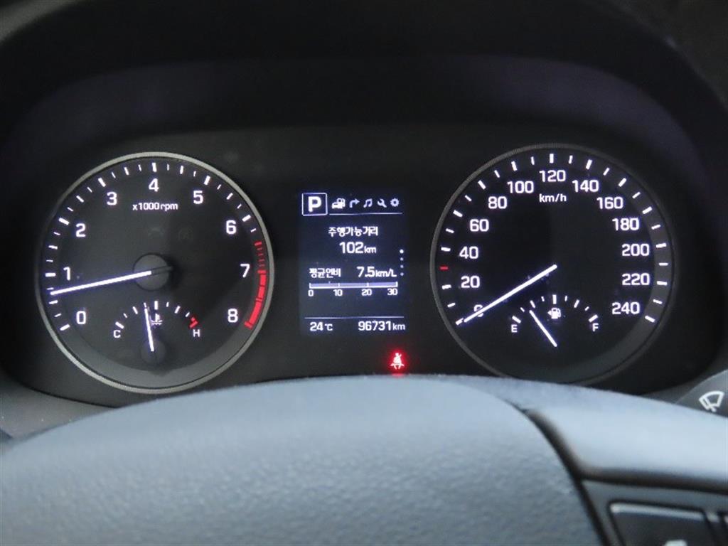 HYUNDAI Tucson - Vista 9