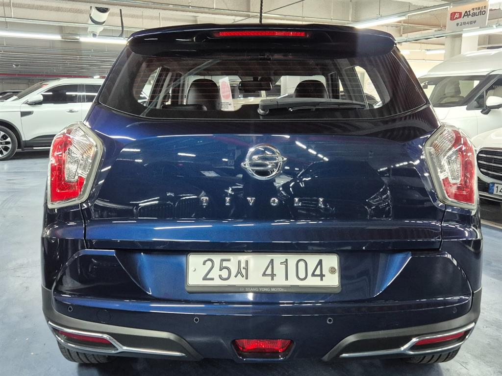 Ssangyong Tivoli - Vista 4