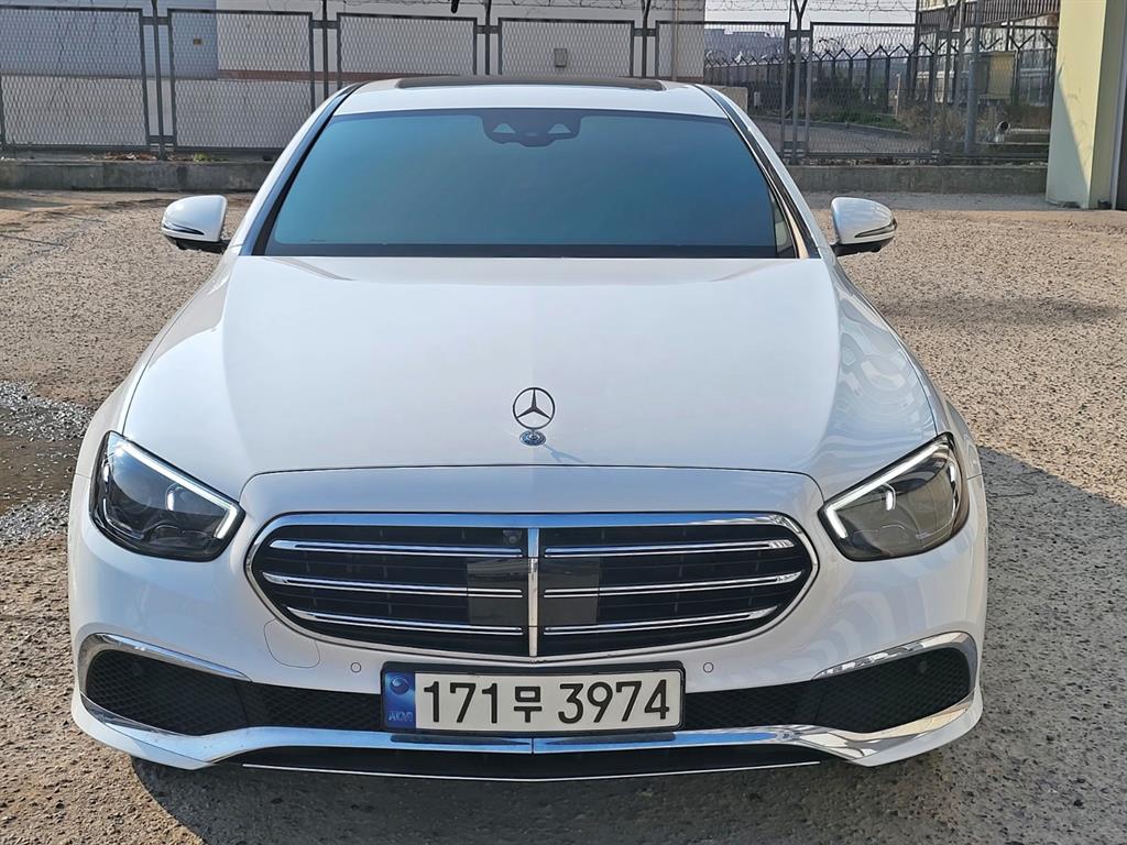 Mercedes Benz E class 2023 Blanco - Importación desde Corea - HF Imports Iquique - Foto 1