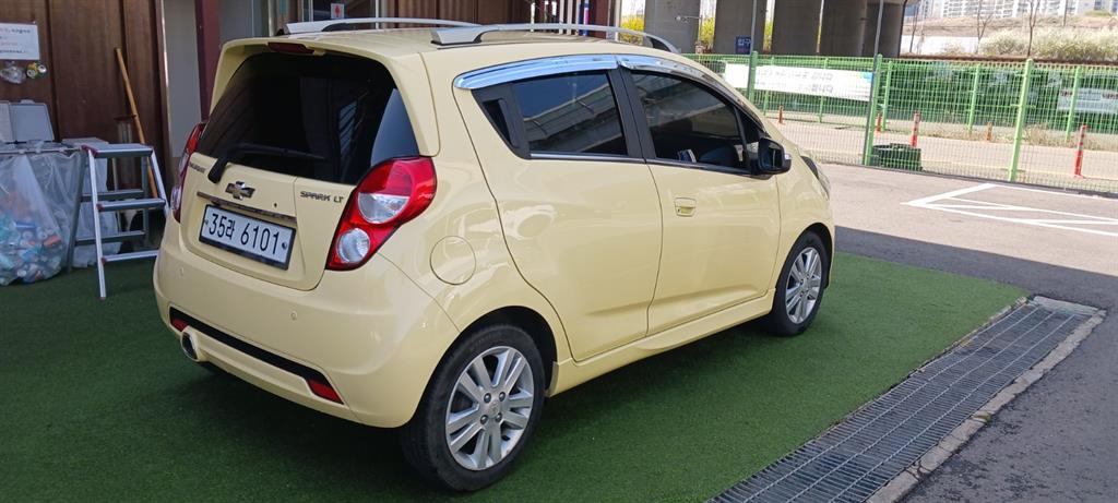 Chevrolet Spark - Vista 5