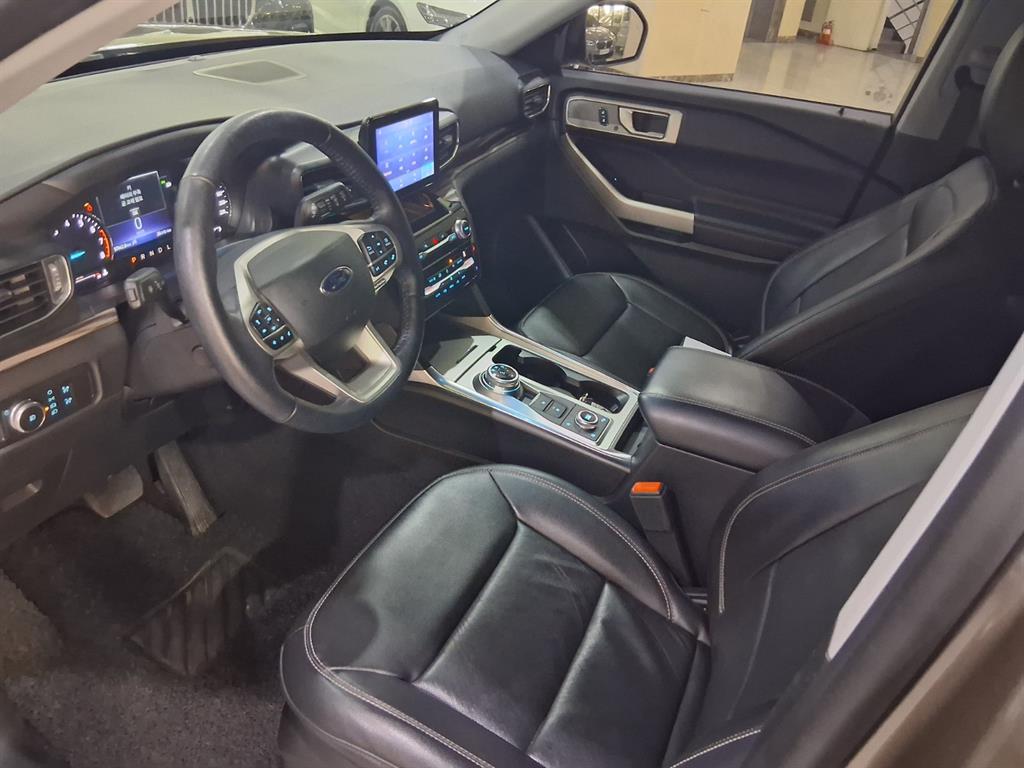 Ford Explorer - Vista 6