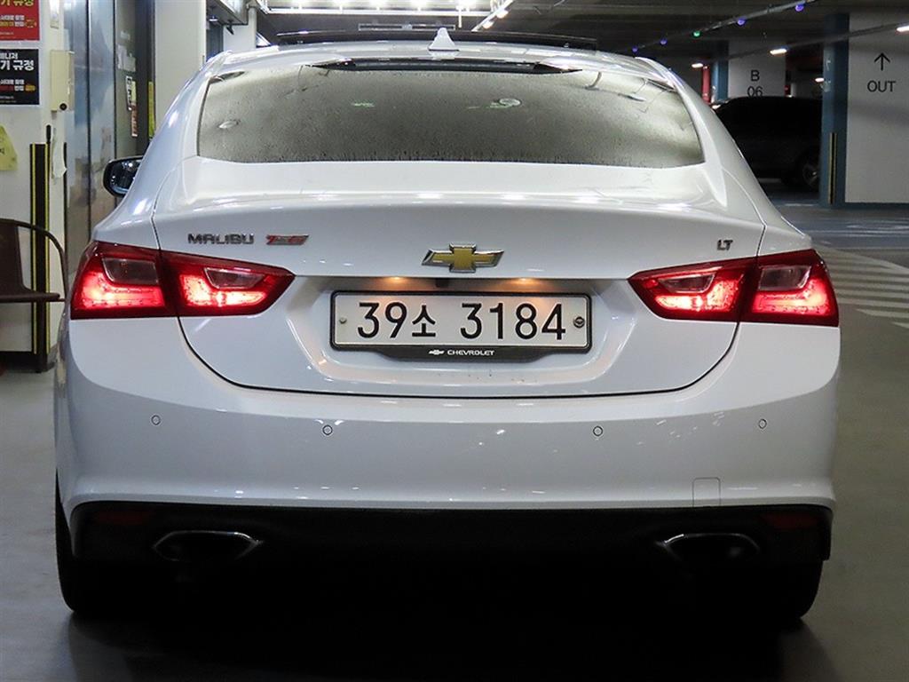 Chevrolet Malibu - Vista 5