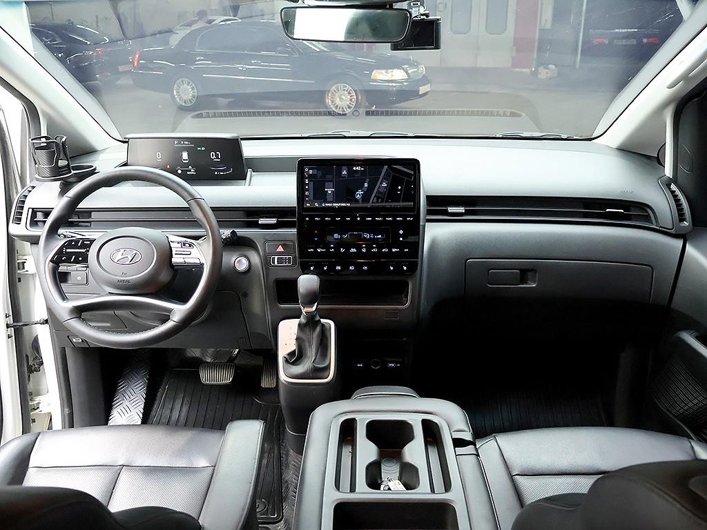 HYUNDAI Staria - Vista 9