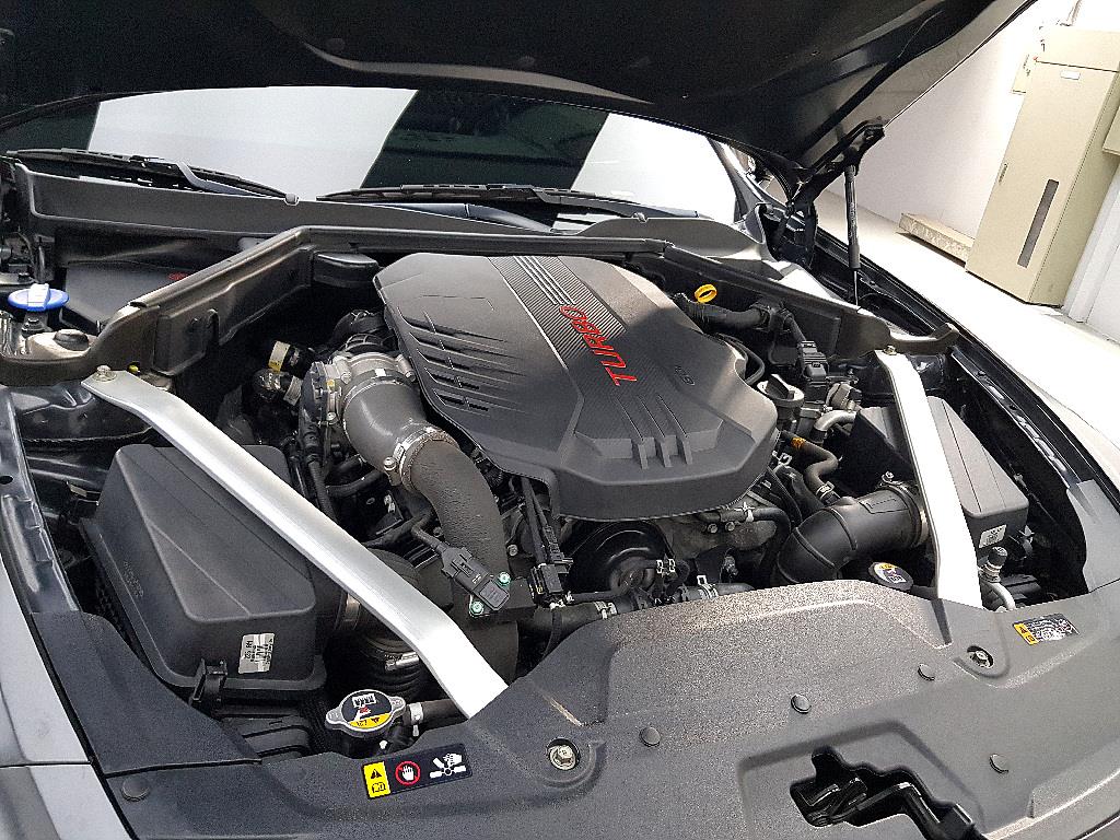 KIA Stinger - Vista 6