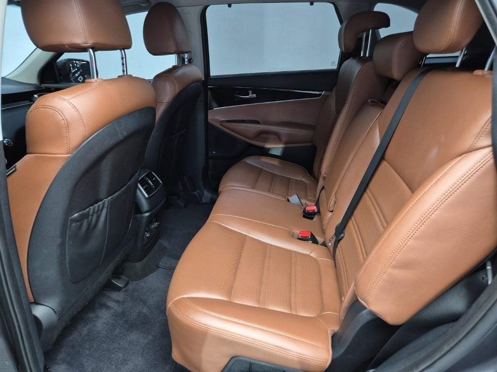 KIA Sorento - Vista 12