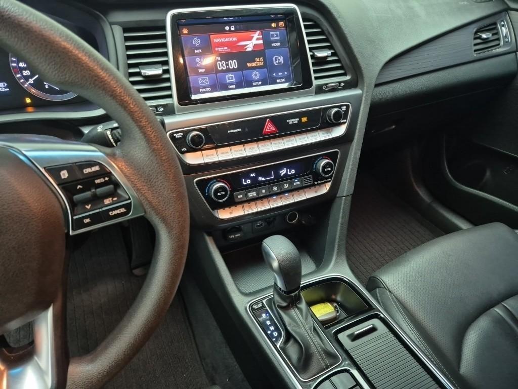 HYUNDAI Sonata - Vista 10