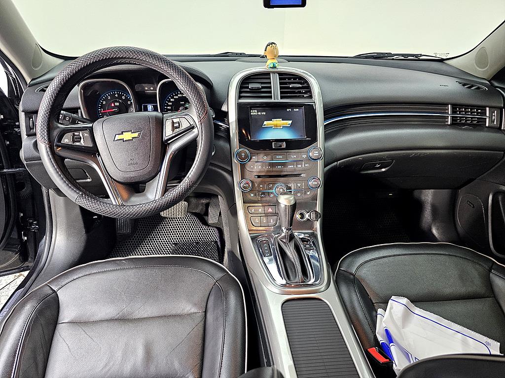 Chevrolet Malibu - Vista 5