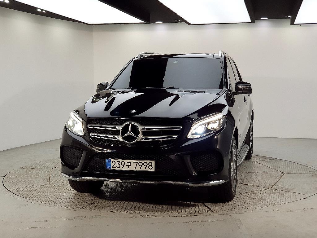 Mercedes Benz GLE Class - Vista 2
