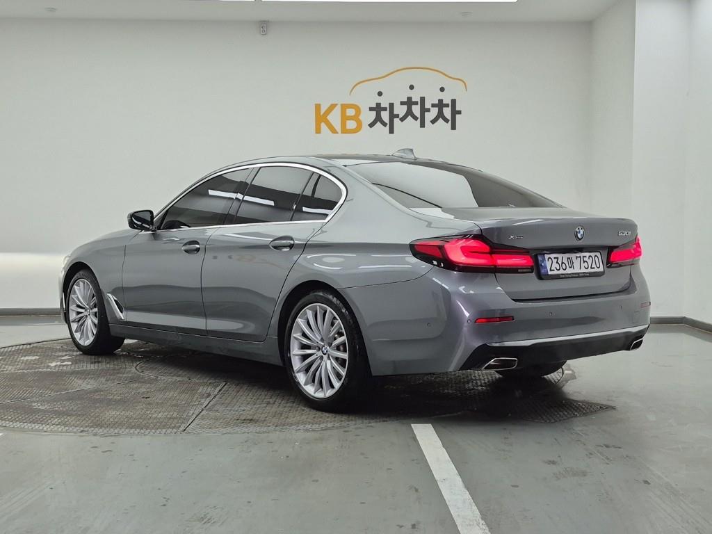 BMW 5 Series - Vista 3