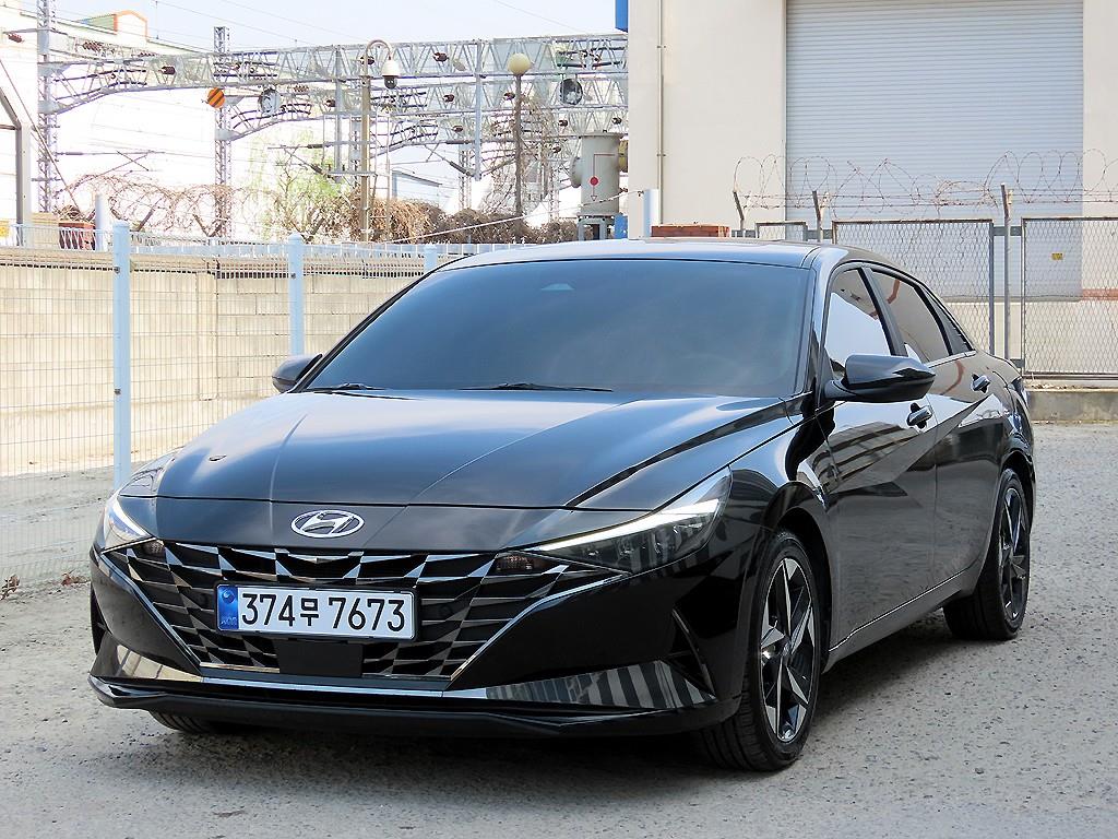 HYUNDAI Avante - Vista 2