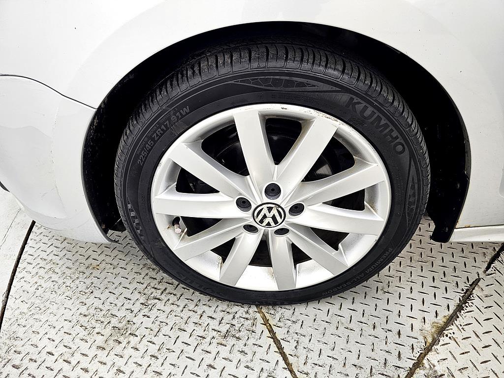 Volkswagen Jetta 2011 Plateado - Importación desde Corea - HF Imports Iquique - Foto 20