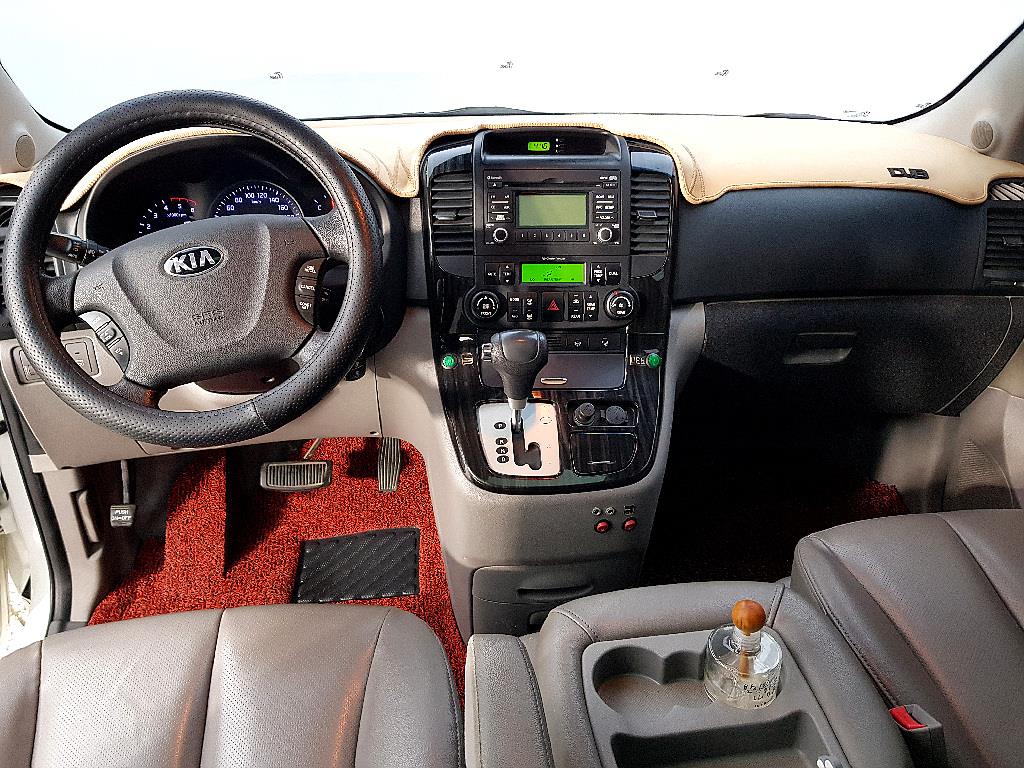 KIA Carnival - Vista 5