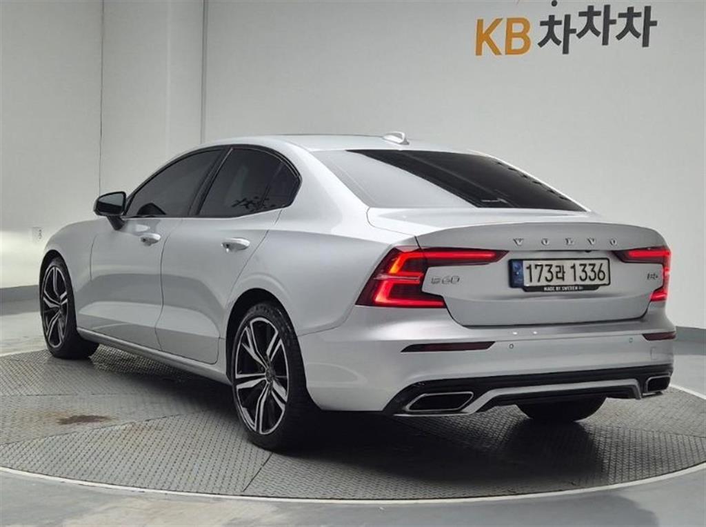 Volvo S60 - Vista 3