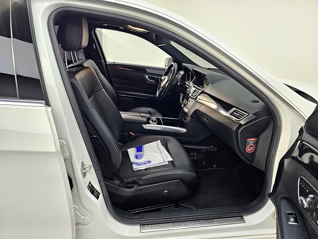 Mercedes Benz E class - Vista 11