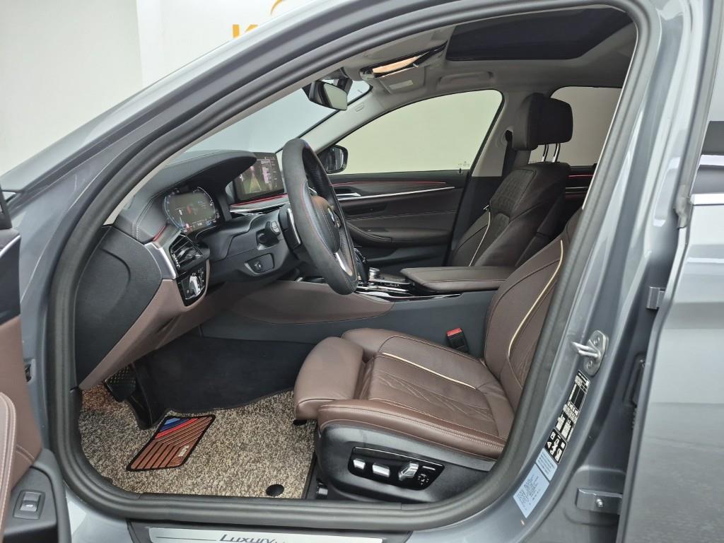 BMW 5 Series - Vista 11