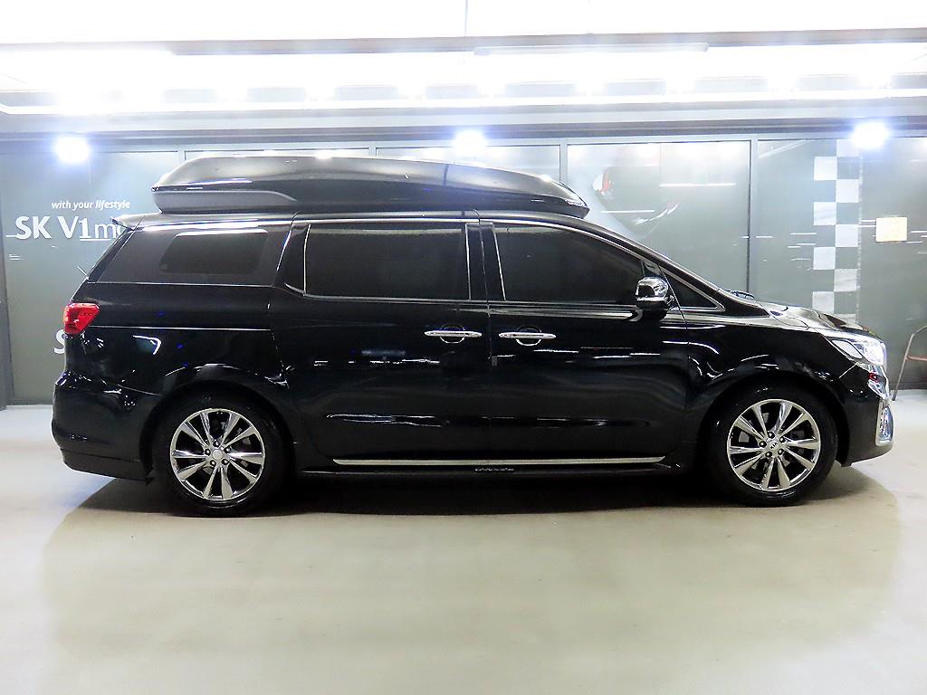 KIA Carnival - Vista 3