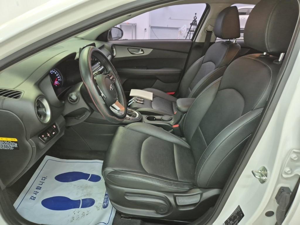 KIA K3 - Vista 10