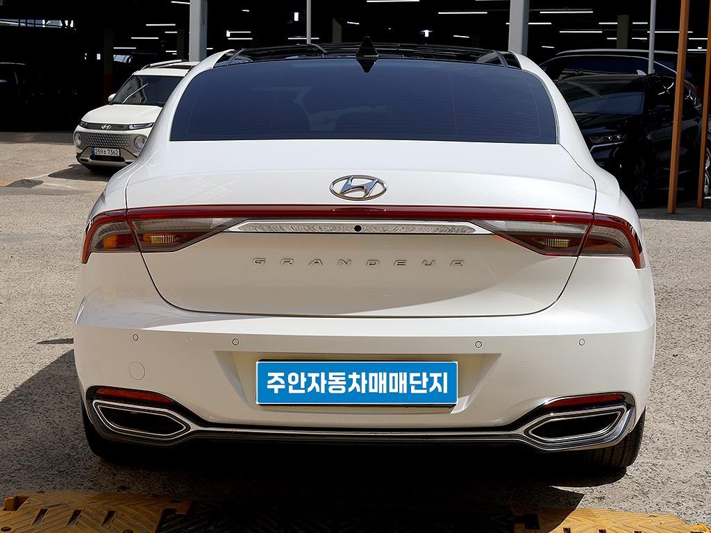 HYUNDAI Grandeur - Vista 3