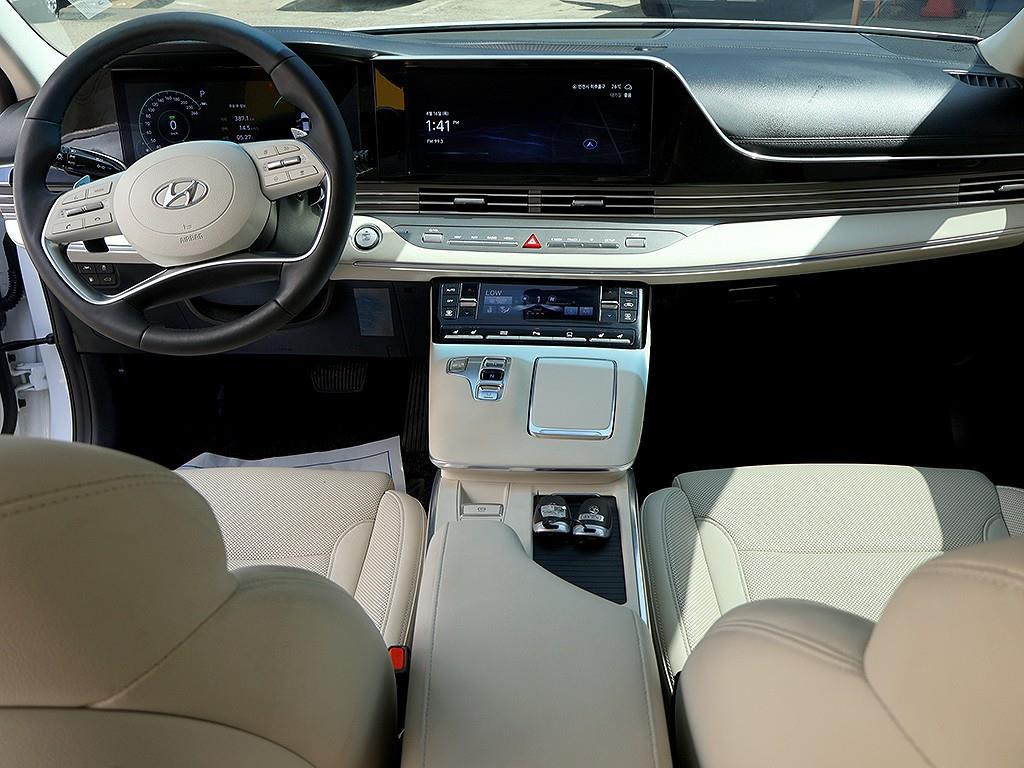 HYUNDAI Grandeur - Vista 7