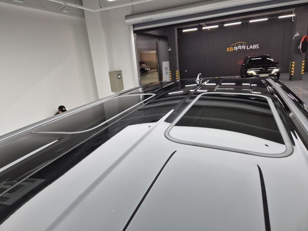 Toyota Alphard 2024 Negro - Importación desde Corea - HF Imports Iquique - Foto 13