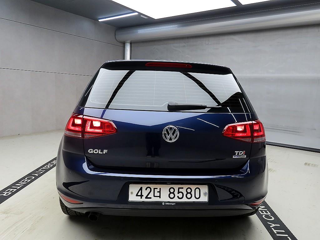 Volkswagen Golf - Vista 3