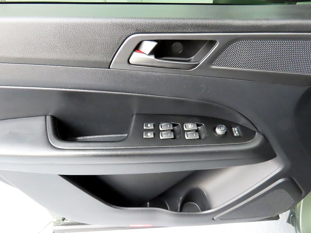 Ssangyong Rexton - Vista 11