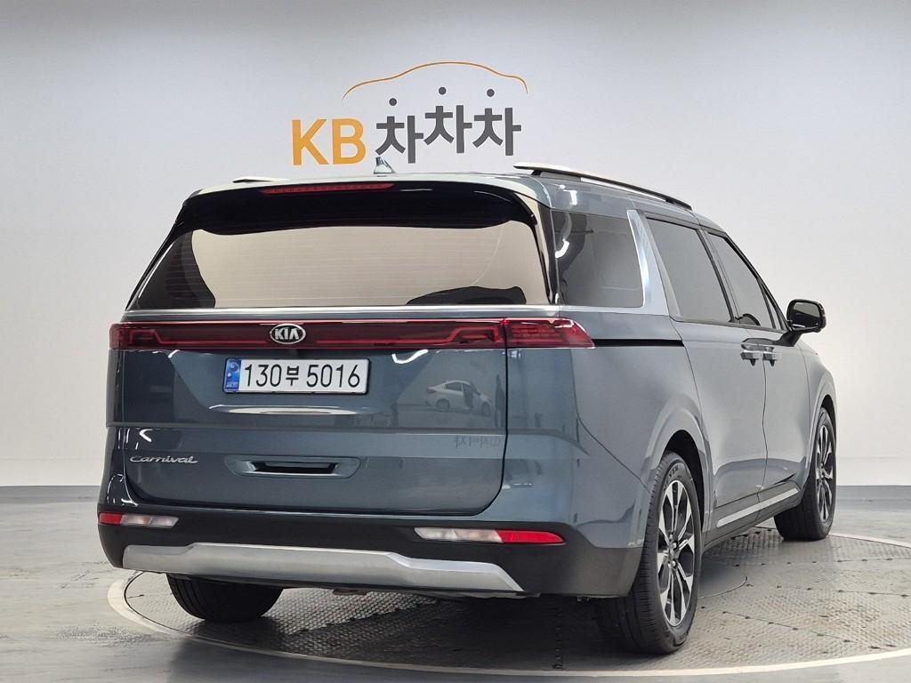 KIA Carnival - Vista 4