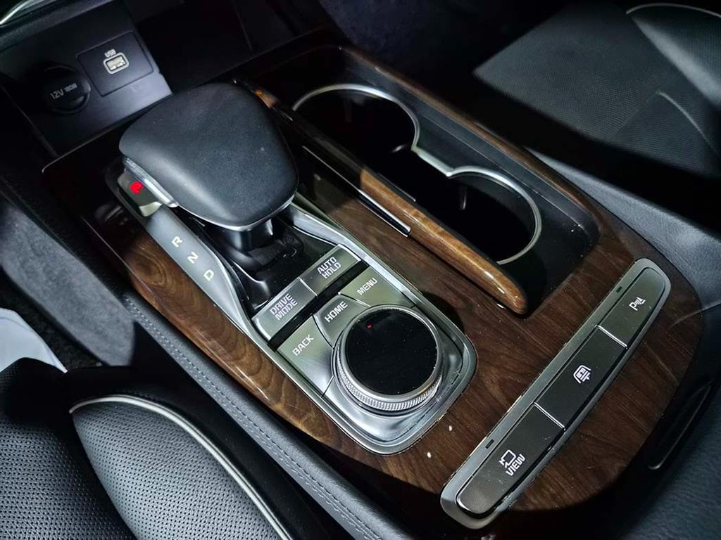 KIA K9 - Vista 11