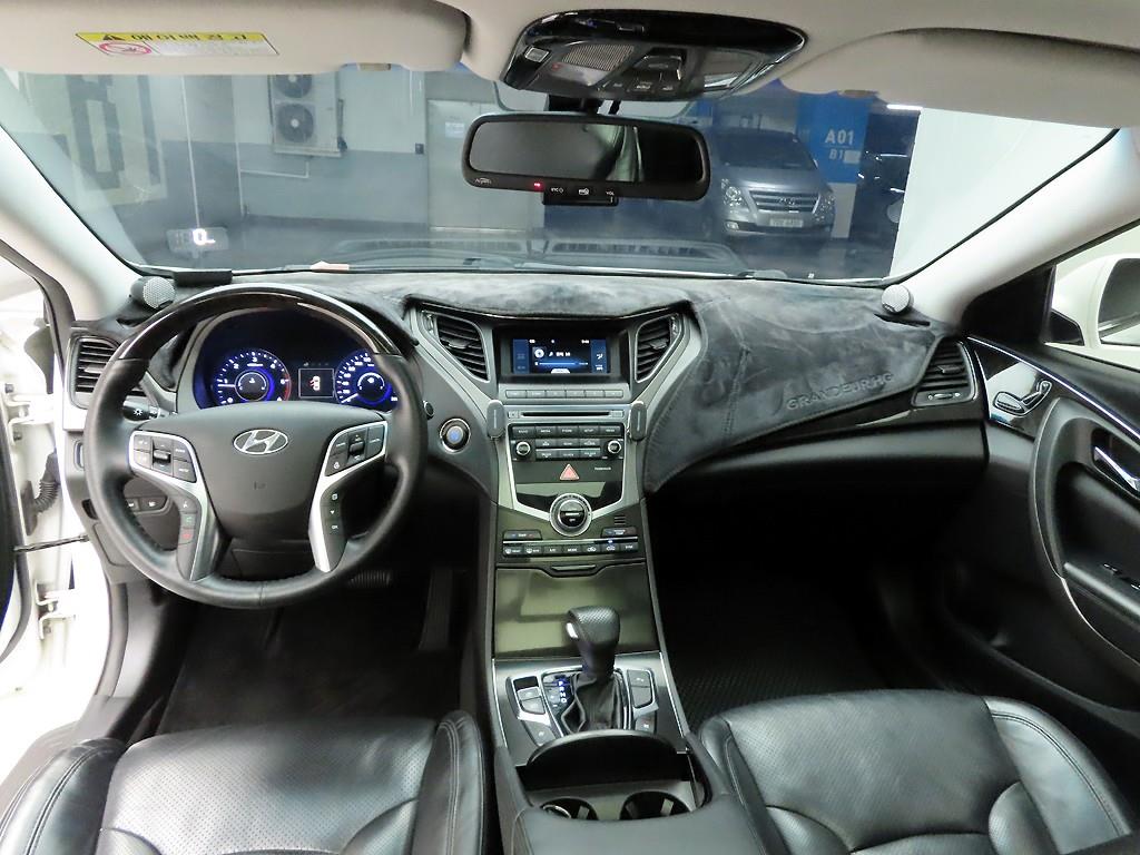 HYUNDAI Grandeur - Vista 6