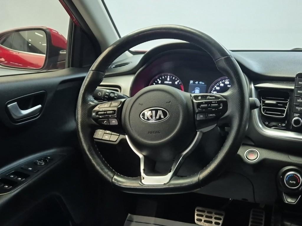 KIA Stonic - Vista 8