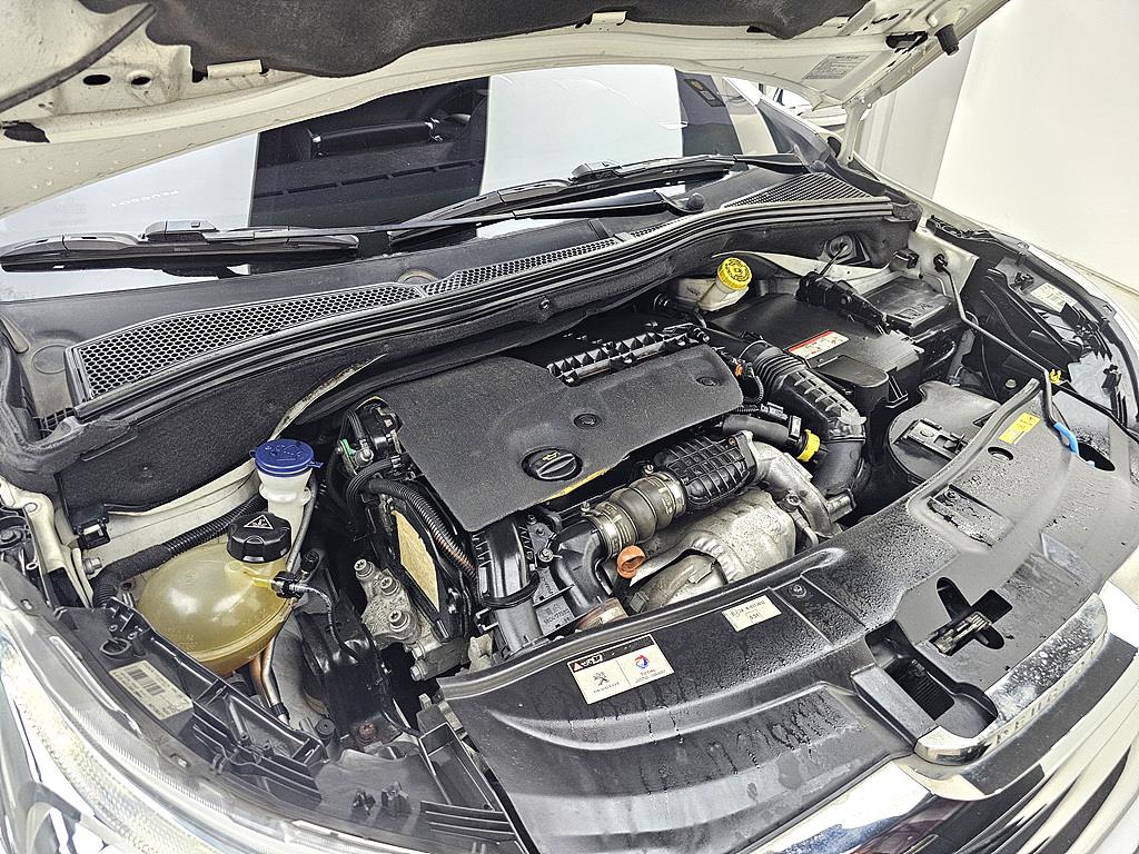 Peugeot 2008 - Vista 6