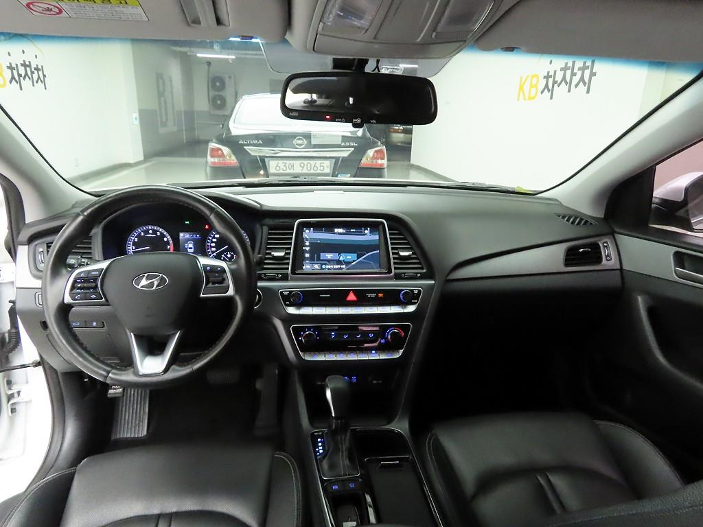 HYUNDAI Sonata - Vista 7