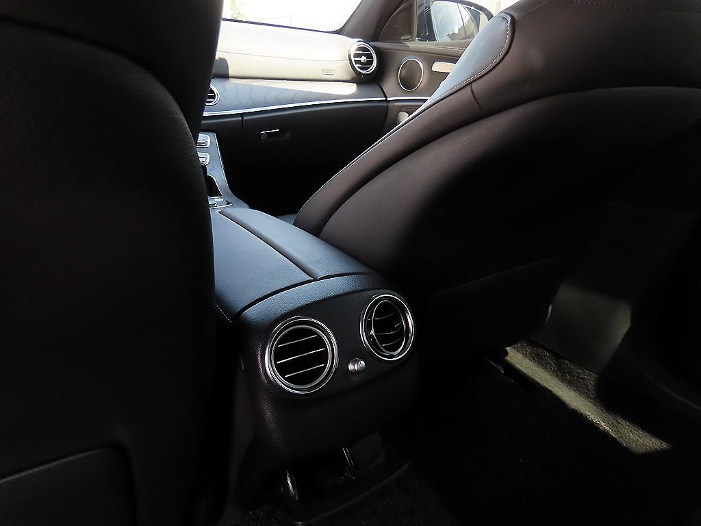 Mercedes Benz E class 2021 Gris - Importación desde Corea - HF Imports Iquique - Foto 14