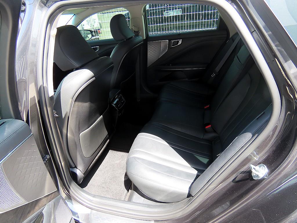 KIA K8 - Vista 6