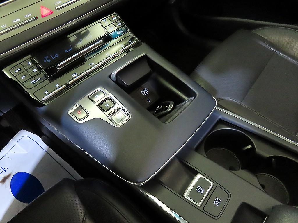 HYUNDAI Grandeur - Vista 12