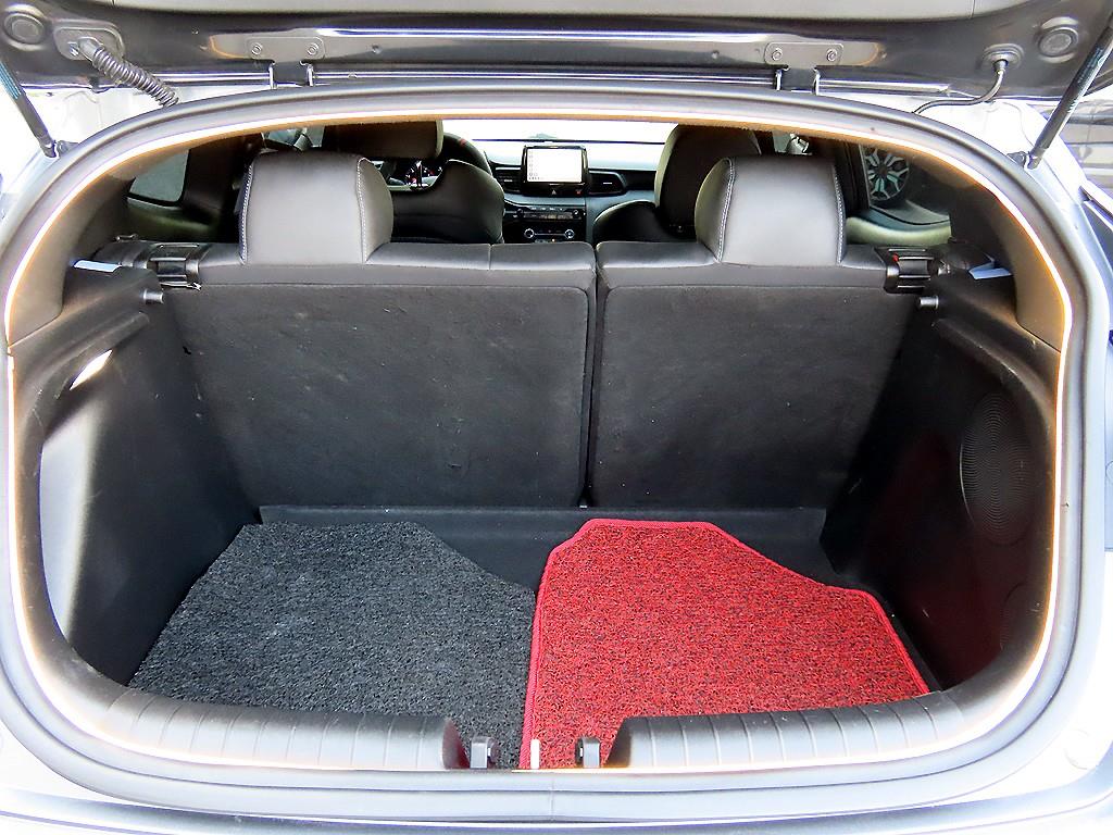 HYUNDAI Veloster 2019 Gris - Importación desde Corea - HF Imports Iquique - Foto 16