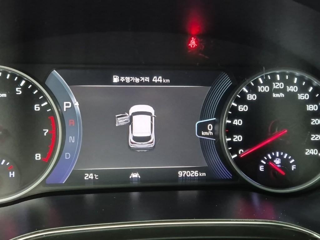 KIA Seltos - Vista 6