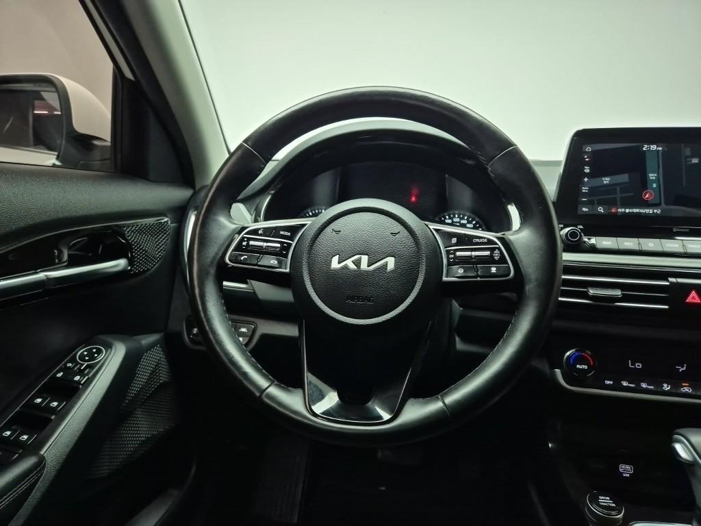 KIA Seltos - Vista 9