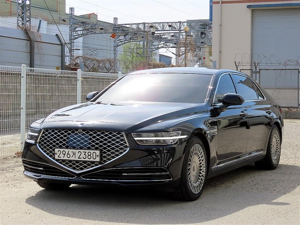 Genesis G90 - Vista 2