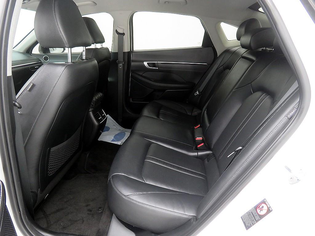 HYUNDAI Sonata - Vista 7