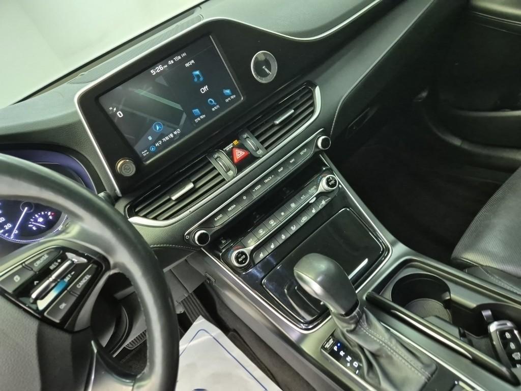 HYUNDAI Grandeur - Vista 10