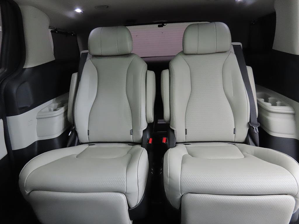 KIA Carnival - Vista 9