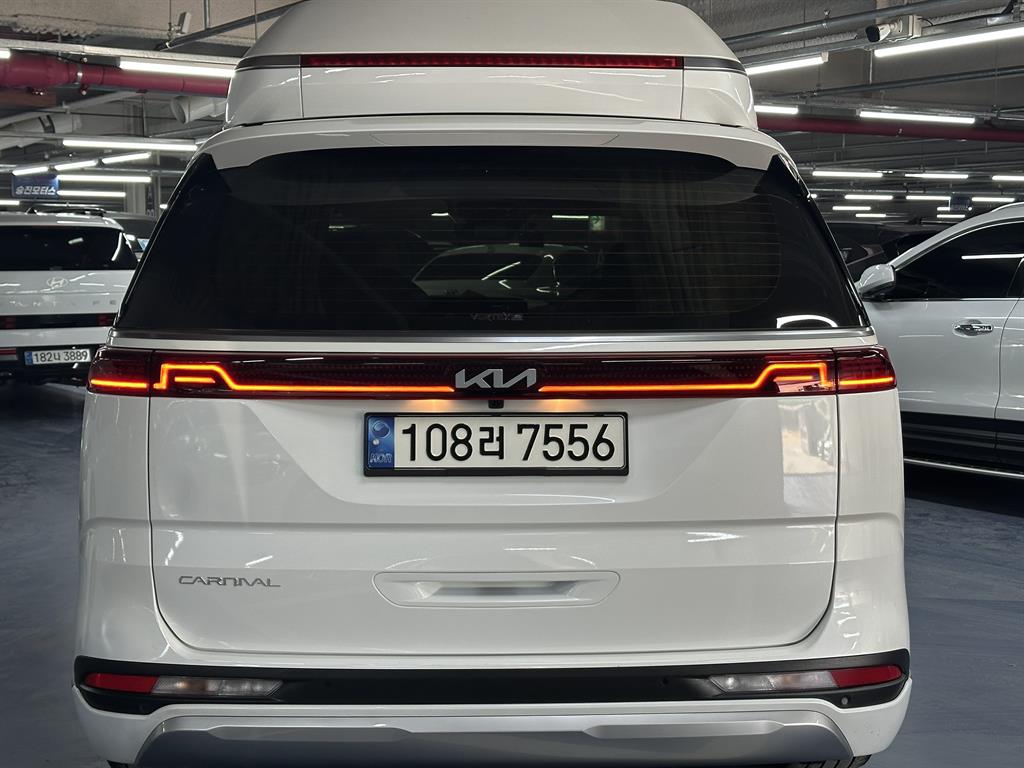 KIA Carnival - Vista 4