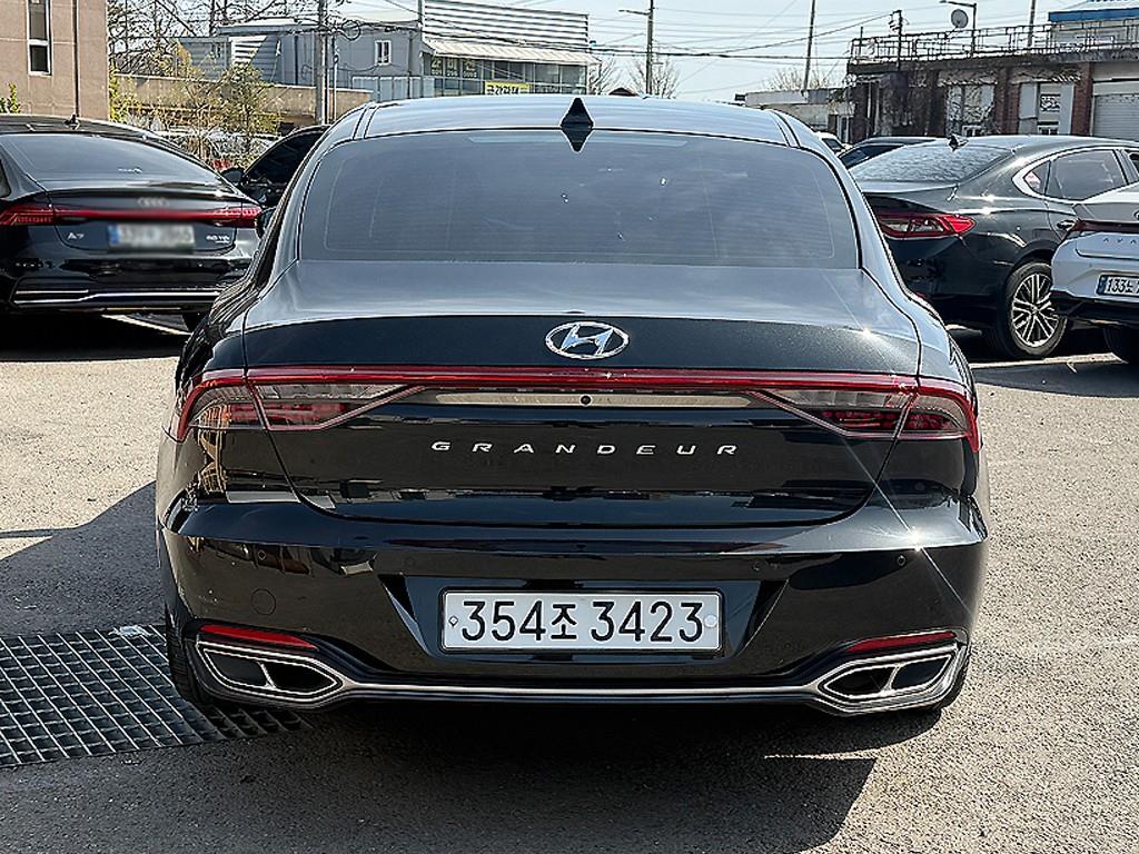 HYUNDAI Grandeur - Vista 3